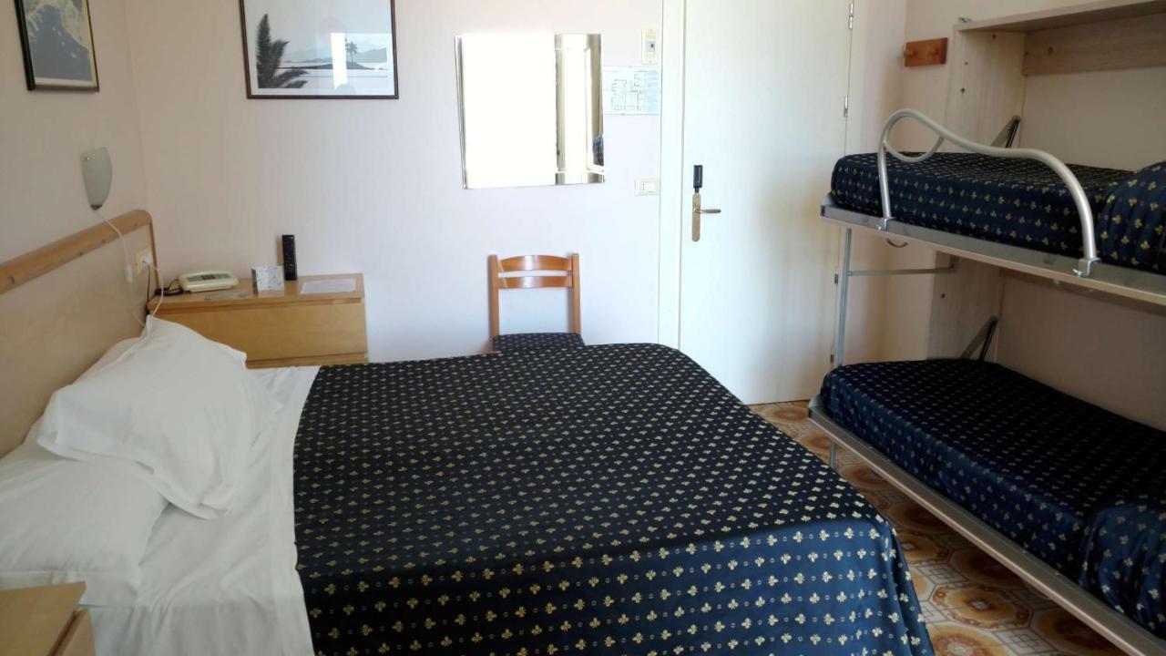 Hotel Delle Mimose Діано-Марина Екстер'єр фото