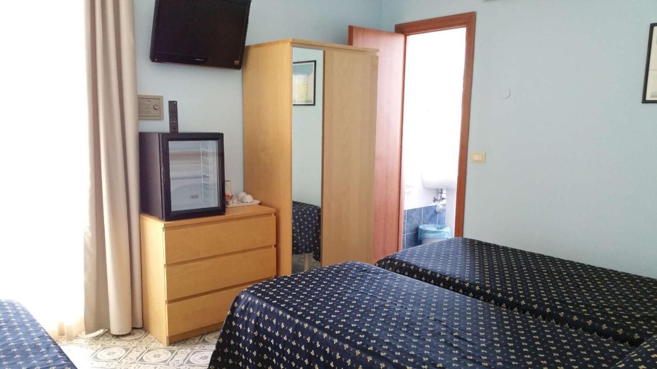 Hotel Delle Mimose Діано-Марина Екстер'єр фото